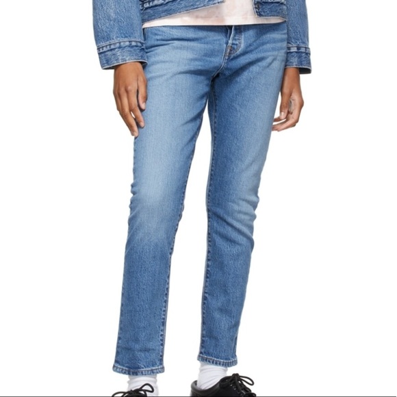 Levi’s 501 Skinny Jeans. High rise. 5 pockets with button fly. - Picture 4 of 4